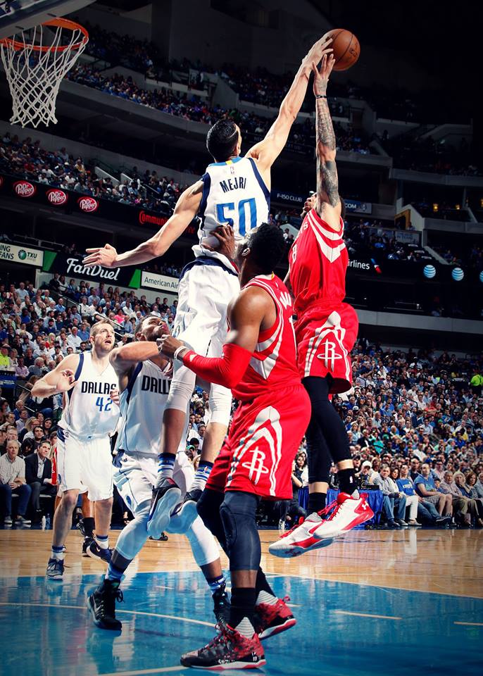 NBA: Le basketteur tunisien Saleh Mejri renouvelle pour un an avec le club américain Dallas Mavericks