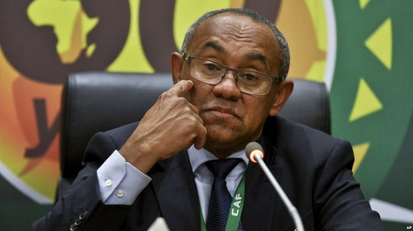 Football : Le président de la CAF interpellé à Paris