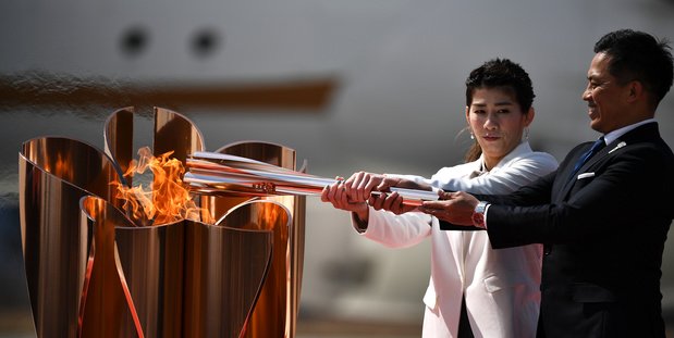 Malgré le coronavirus, la flamme olympique de Tokyo 2020 est arrivée au Japon