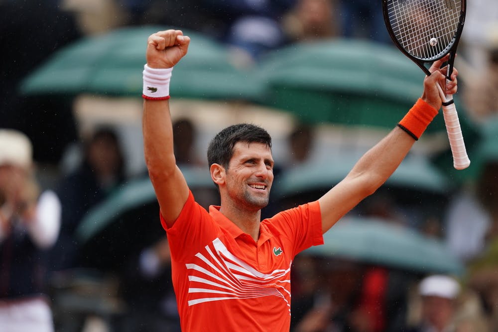 Tennis : Djokovic renverse Tsitsipas et remporte Roland-Garros