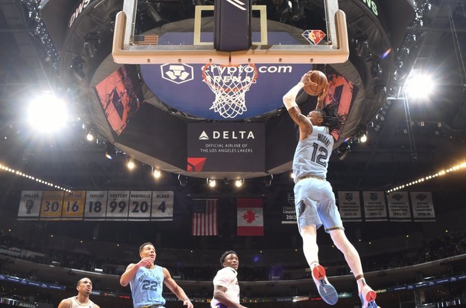 NBA : les Grizzlies croquent les Lakers, Les Nets viennent à bout des Spurs