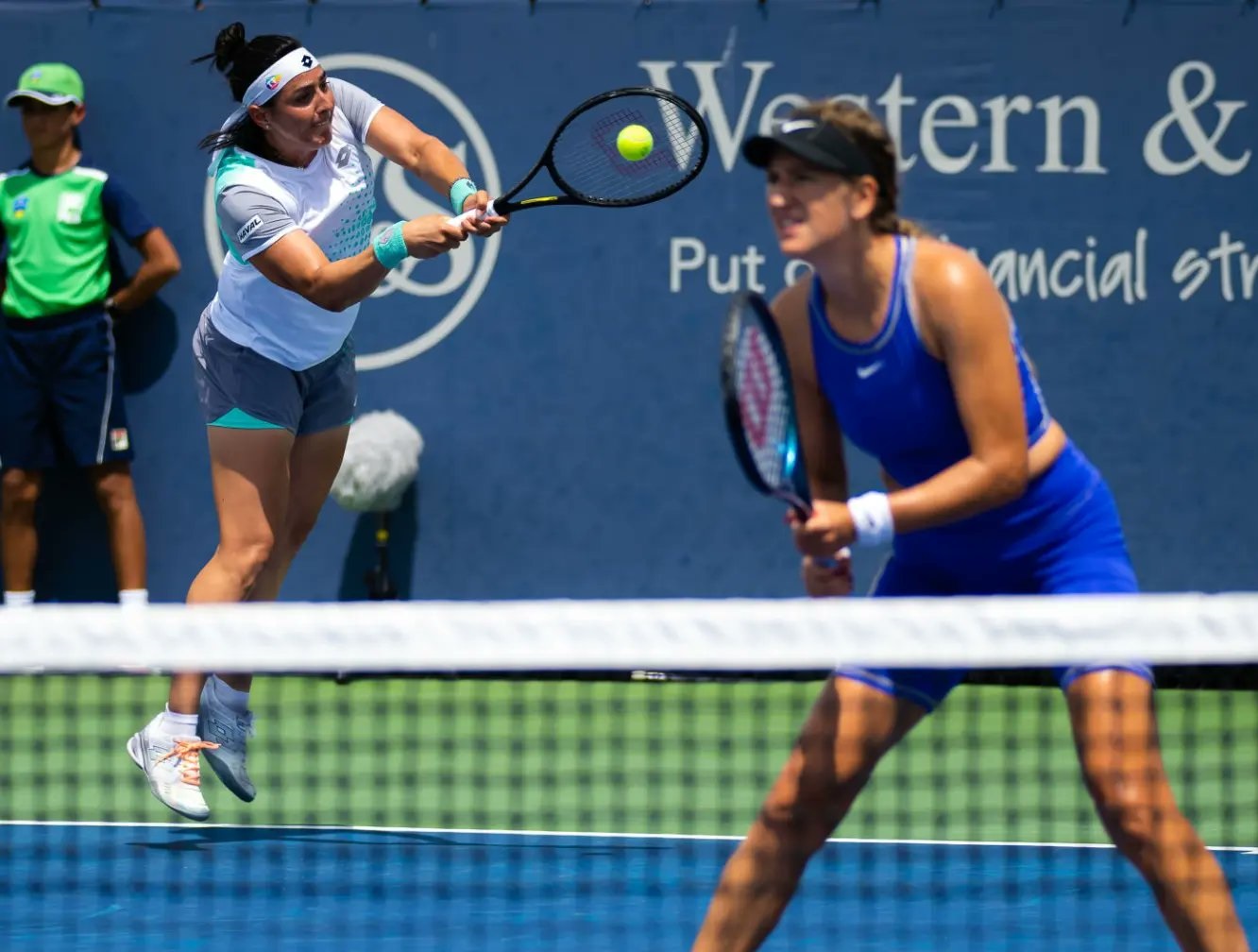 WTA Cincinnati 2022 : Ons et Azarenka écartent facilement Xu et Zhaoxuan
