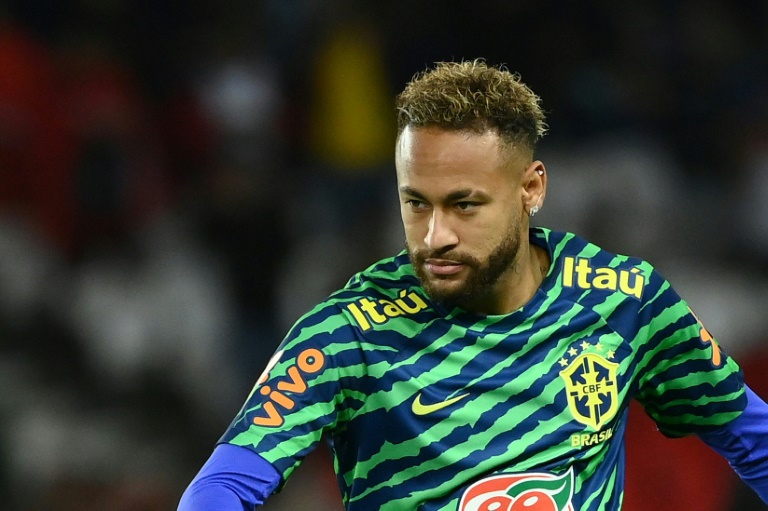 Mondial-2022: Neymar et Alves en quête d’une sixième étoile pour le Brésil, Firmino pas retenu