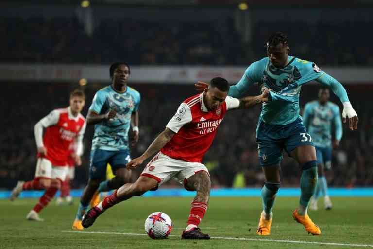 Angleterre: Arsenal se complique la tâche avant d’aller à Manchester City