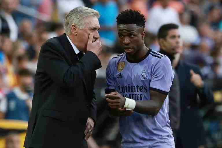 Foot: “La Liga a un problème avec le racisme”, se révolte Ancelotti
